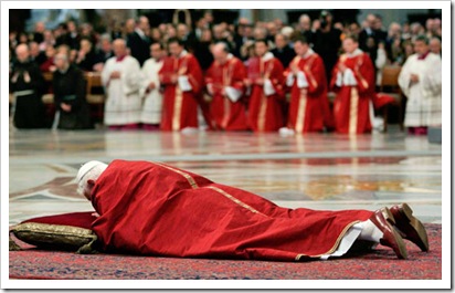 Papa-adoração da Cruz